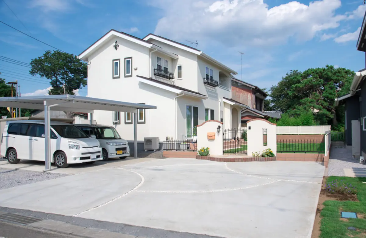 SNSで「地方で車がないと生活できないのは甘え」という投稿が話題に！→実際、車を手放せないのは「当たり前」？ 地方の“交通事情”とは