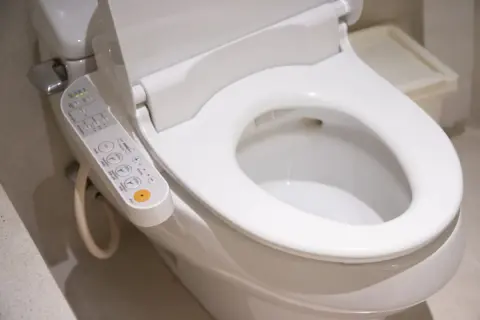 トイレには水量の「大」「小」がありますよね。「小」だけを使い続けると1ヶ月でどれくらい「節約」できますか？