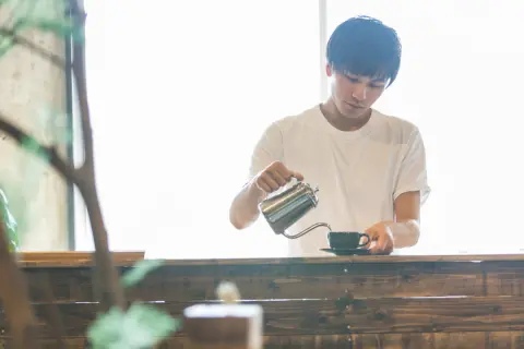 2025年から大学生バイトでも「年収150万円」まで扶養に入れる？ 年齢によっては「123万円」の場合もあるって本当？ 扶養を超えた場合の“税負担”も解説