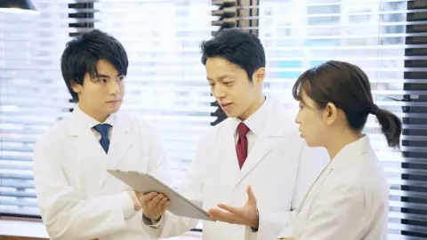 医学部の受験から卒業までにどれだけの費用がかかる？　私立と国立の違いはどこに表れる？