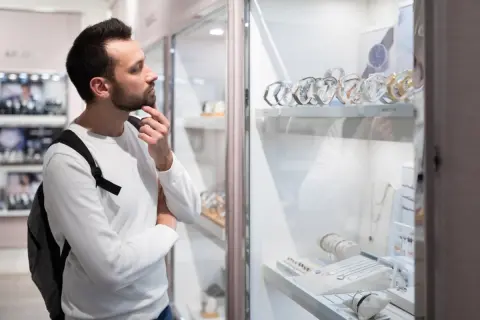 「ロレックス」の腕時計が「高騰」したって本当？ 価格高騰の「理由」を詳しく解説。