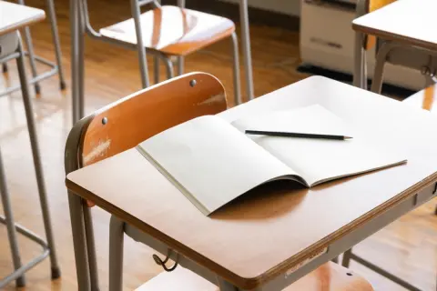 都内住みで世帯年収1200万円ですが、子どもが2人いて生活がギリギリです。このままだと私立高校にも通わせてあげられないでしょうか…？