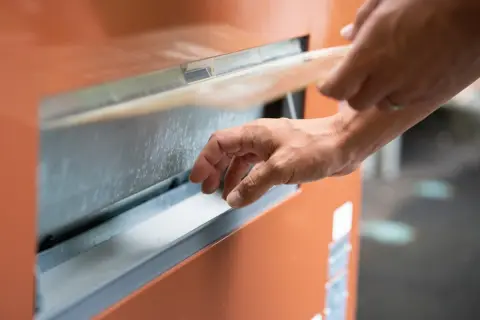 最近「人気グルメ」の「冷凍自販機」をよく見かけます。儲かるのでしょうか？