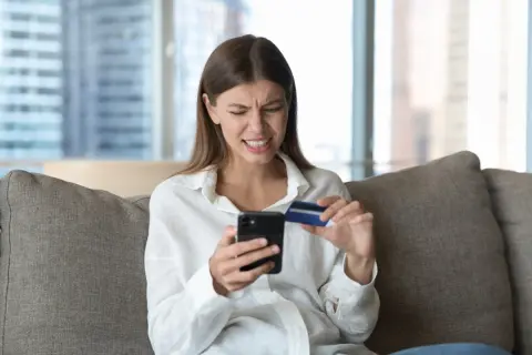 クレジットカード会社から「ロシアで利用されている」と電話があり、不正利用に気付きました。不正利用されないためになにか対策はありますか？