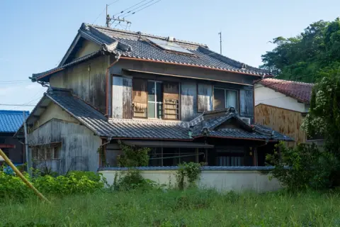 空き家を放置すると「固定資産税」が「3倍」に？ 相続で引き継いだ使ってない実家はどうすればいいでしょうか？