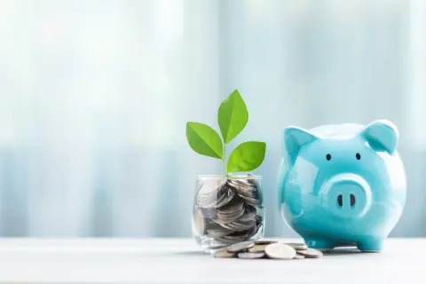 父が趣味で100円玉貯金をしていて「1万枚」になったそうです。そろそろ銀行に預けたいのですが 「手数料」を考えたら損でしょうか？