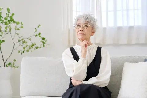 青色申告で「65万円」の控除をするにはどうしたいい？雑所得と事業所得、どちらが有利なのでしょうか？