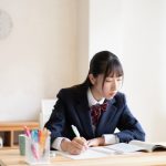 高校は「学費無償化」のはずなのに、友人から「60万円かかった」と聞きビックリ！ 無償化してもこんなにかかるの？ わが子が実際に「千葉の公立高校」に入学する際にかかった費用もあわせ紹介