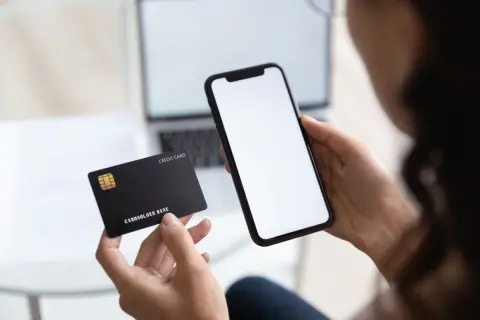 ブラックカードは「高所得者」が持つものというイメージがあります。所有するための明確な基準はあるのでしょうか？