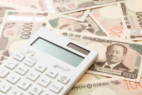 メルカリに「山崎25年」を出品したいのですが、20万円を超える高値がつきそうです。この1点だけでも確定申告の対象になるのでしょうか？