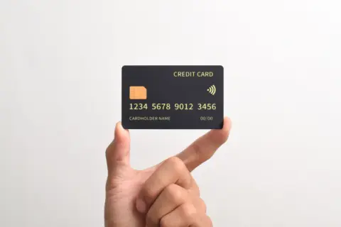 ポイント還元だけじゃない！ クレジットカードに付帯しているお得な保険サービスとは？