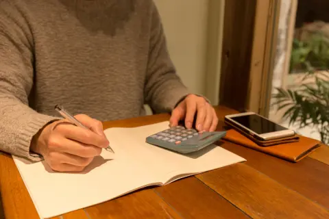 あなたの副業、税務署に「雑所得」扱いされるかも？「雑所得」と「事業所得」の違いと判断基準とは？