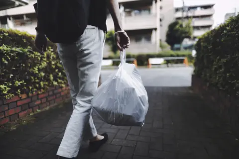 4月に引っ越した「町田市」は「ごみ袋が有料」です。「世田谷区は無料」だったのですが、年間ではいくらくらいの「負担増」になりそうですか？