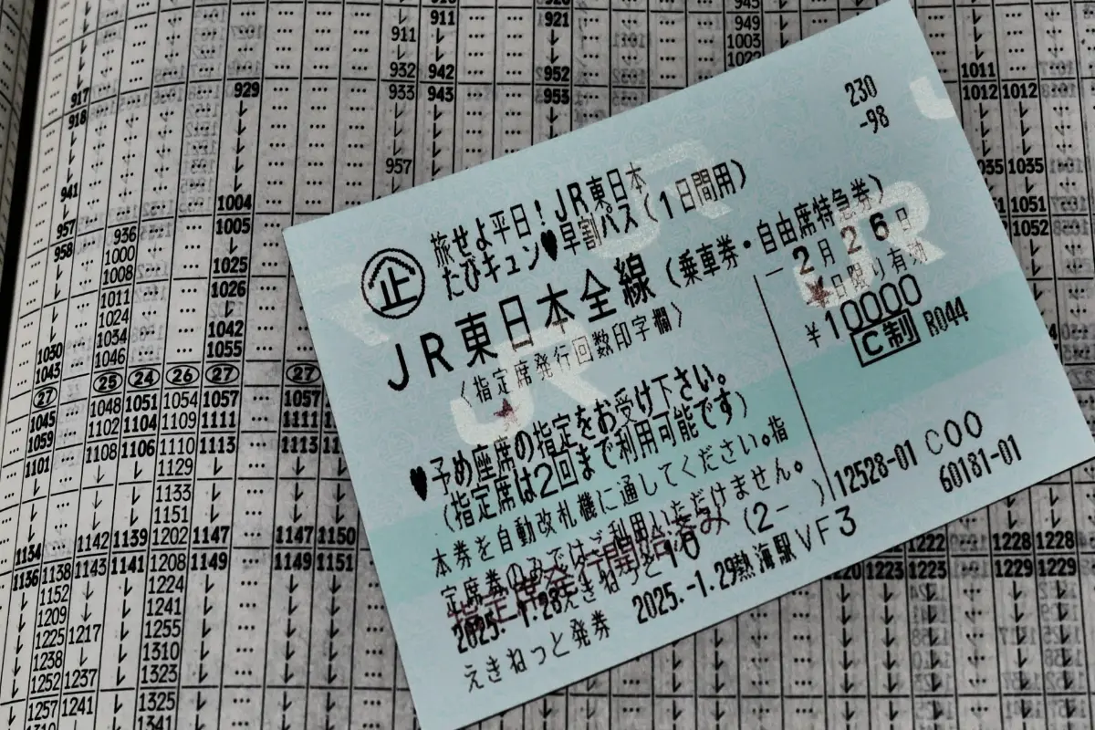毎年「ゴールデンウィーク」は家族3人で「広島」の実家に帰省しています。来年「JRの往復割引が廃止される」と聞いたのですが、いくらくらい負担が増えそうですか…？