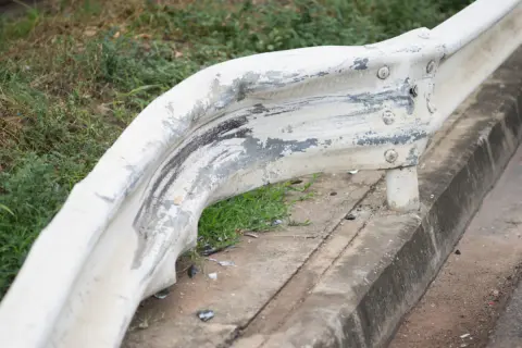 20年間「ゴールド免許」だったのに、先日ガードレールにこすって警察を呼ぶことになりました。次回からゴールド免許ではなくなり「保険料」が上がってしまいますか？