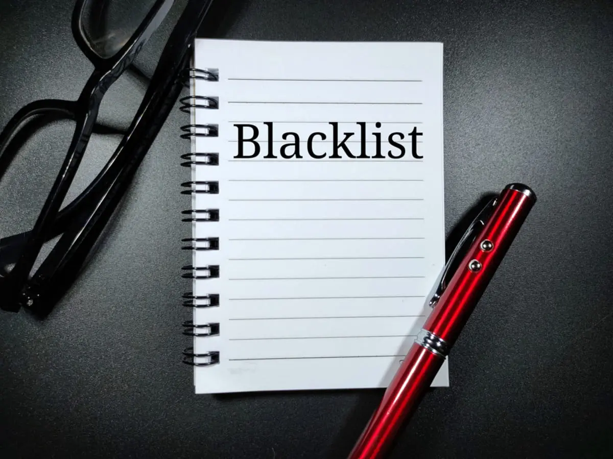 クレジットカードの延滞は一度もないのですが、「信用情報に傷がつく」ことはあるのでしょうか？ 「ブラックリスト」に載る条件が知りたいです。