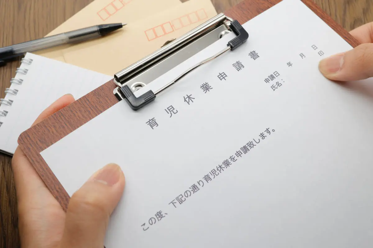 月収30万円で「育休中」の会社員。復職を「月末→月初」にすれば、4万円以上“お得”になるって本当ですか？ 復職タイミングの注意点とは