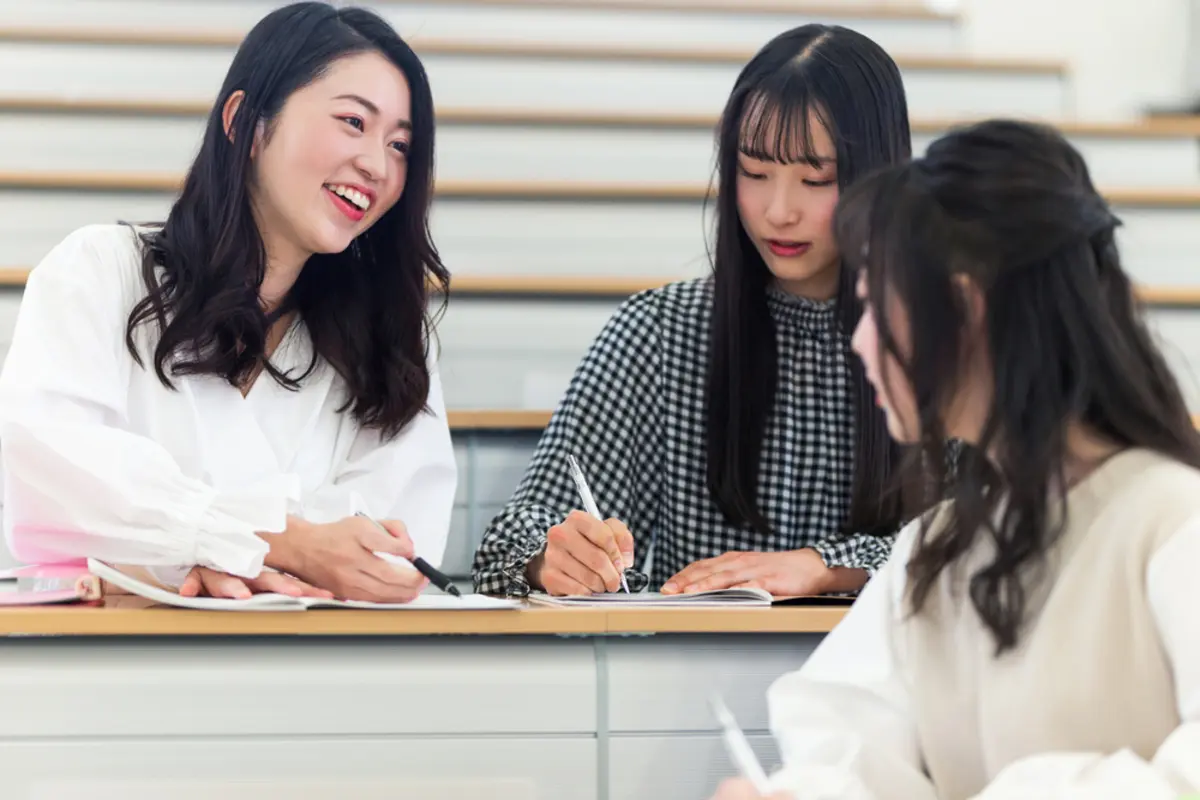 子どもが大学入学後すぐ「休学」し、1年間「留学」したいと言っています。「授業料」は休学中も払わなければいけないのでしょうか？