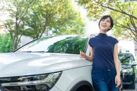 車好きの同僚が「都内で車を持つならカーシェア一択！」と言っていましたが「マイカー保有」とそこまで違うのでしょうか？維持費が変わってくるとは思うのですが……。