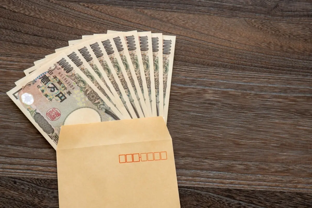 現金書留を利用したら「480円」かかりました。封筒で普通郵便を使って送るのはダメなのでしょうか？