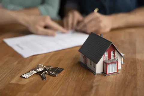 どうして「住宅」は何千万円もするのか気になります。どのような費用がかかっているのでしょうか？