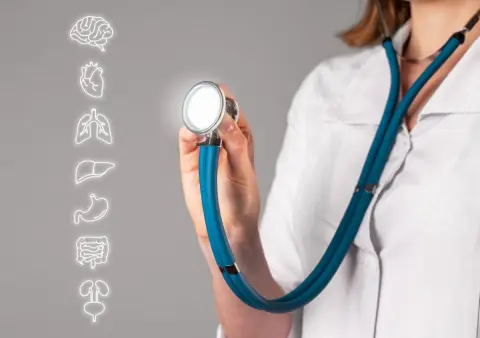 妻に1泊2日の「人間ドック」をすすめられた！「8万円」かかるけど、会社の健康診断では不十分なのでしょうか？ 費用や違いを解説