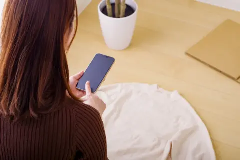 メルカリで「月3万円」ほど稼いでいます。他の販売者の売り上げ平均はどれくらいなのでしょうか？