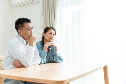 物価が高くて生活が大変！ 税金を減らすため、所得税の基礎控除を引き上げる方法はありますか？