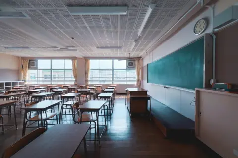 公立高校の授業料無償化、4月から所得制限を撤廃。私立は2026年から実施される？ 無償化になったらどのくらい安くなるのか試算してみよう