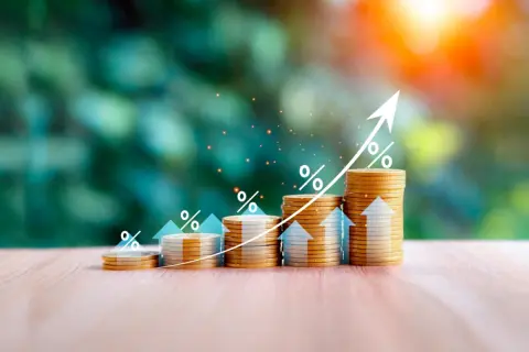 将来、年金は具体的にどのくらい受け取れますか？ 「300万円」「400万円」「500万円」「600万円」と年収別に教えてください。