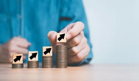 「老後は自己責任」と考え、40歳からNISAを月5万円積み立てる予定です。今から始めても元は取れますか？