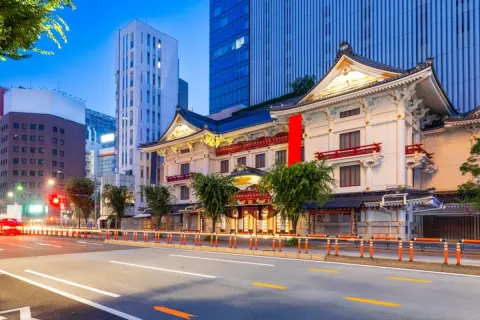 両親に“歌舞伎”を見せてあげたいけど、チケットも高額だし、初心者が気軽に見に行っていいのか分からない…最低限のマナーってありますか？