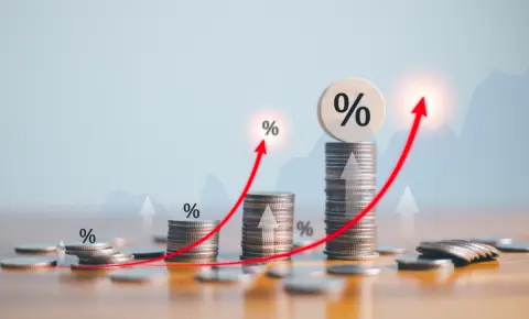 「給料が上がらないのに税金だけ増える」は実際に起きている？会社員が節税するのに効果的な方法とは？