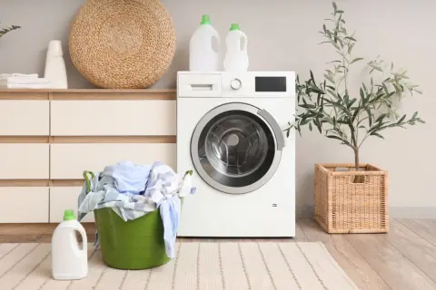 洗濯は「週に1回」と言う彼…「節約のため」とのことですが、汚れた洋服をためることは衛生的に問題ないのでしょうか？