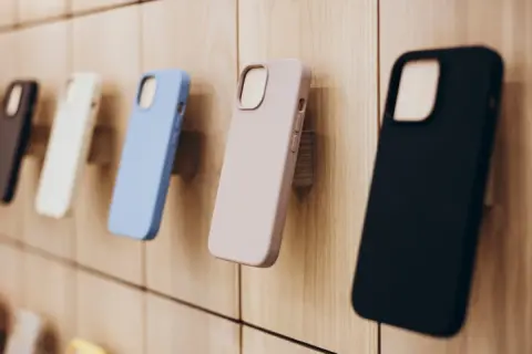 どうせ待つなら可愛く持ちたい！ おすすめの「スマホケース」の選び方