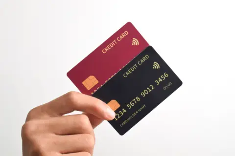 クレジットカードのキャッシング機能を使ったことがありません。もし「10万円」使った場合、返済金額はどうなりますか？