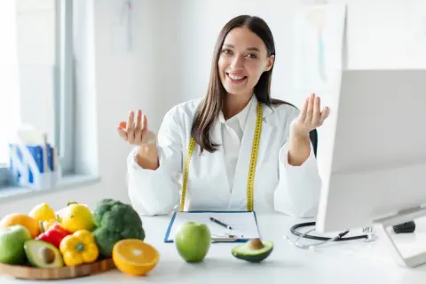 朝ドラでも注目の「管理栄養士」は「栄養士」となにが違う？年収はどれくらい？