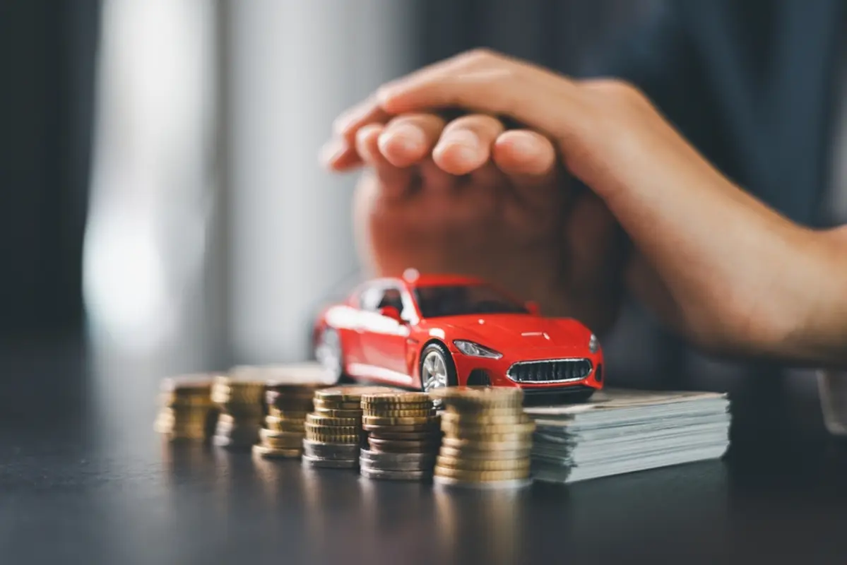 両親から「400万円」のプリウスを譲り受けました。生活用で非課税だと思うので贈与税は支払っていないのですが、問題ありませんか？