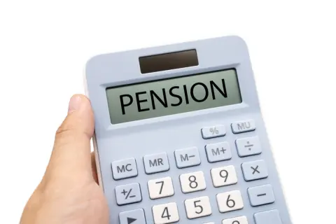 父は年金を「月30万円」受け取れるそうです。現役時代にいくらくらい稼いでいたのでしょうか？