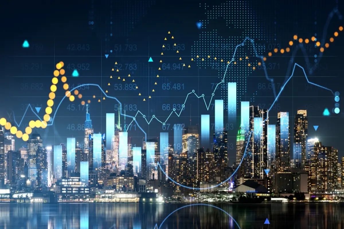 日経平均は今が底？ 積立投資を続けていいのか、テクニカル分析で見える「リスク」とは