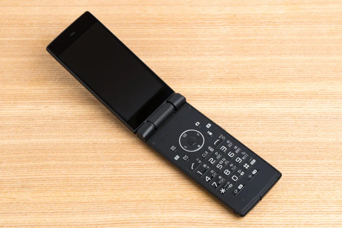 2025年でもガラケーは使える？「通話だけできればよいので料金をおさえたい」という方は必見！