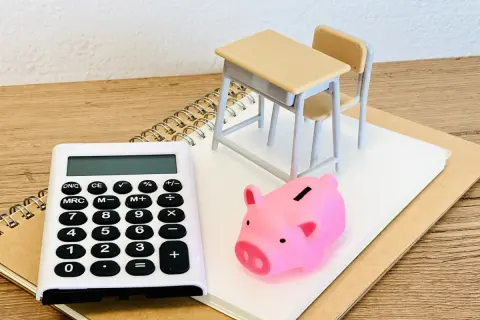 子どもが多い我が家は「月3万円」の貯金がやっとです…。世の「30代夫婦」は毎月いくらくらい「貯金」しているのでしょうか？