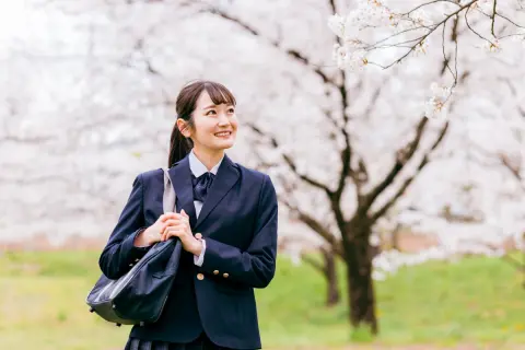 来年「高校進学」を控えた娘。2025年4月より「高校無償化」が改正されましたが、「入学金」も対象でしょうか？