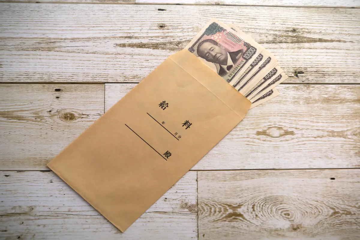 去年「部長」に昇進した友人は「年収1000万円」を超えたそうです。年収が1000万円を超える「給与所得者」はどのくらいいるのでしょうか？