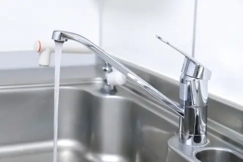 「横浜市」から「つくば市」に引っ越したら「水道代」が「2000円」も高くなってびっくり！「水道料金」は自治体によってどのくらい差があるのでしょうか？