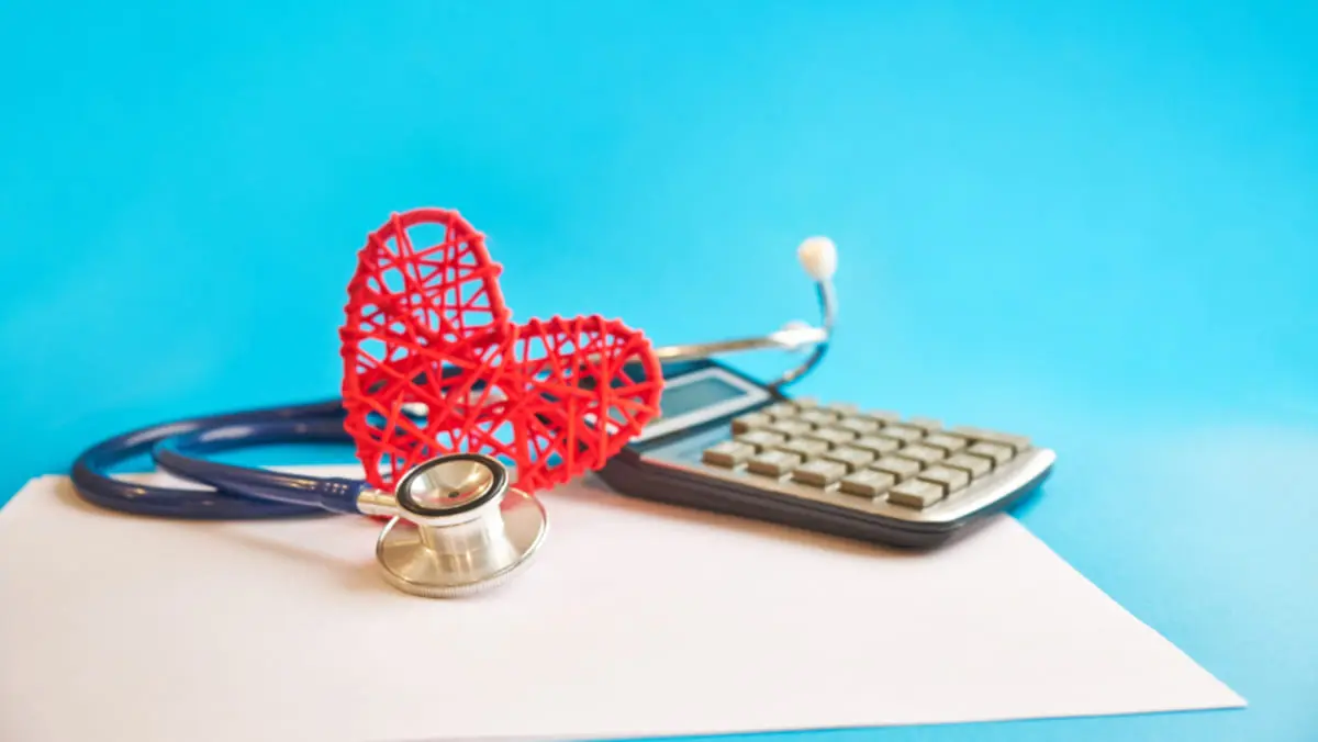 「遠方の専門医」に診療してもらうため利用した「飛行機や新幹線代」も「医療費控除」の対象になりますか？