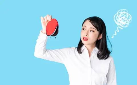 毎月の給与がなかなか残りません…。1年で「100万円」以上貯めたいのですが、どうしたらいいのでしょうか？