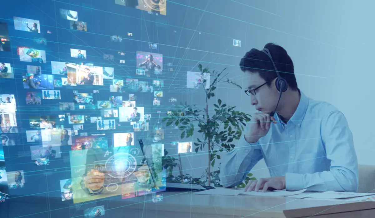 友人が会社を休んで「給付金」をもらいながらWebクリエイター能力認定試験の勉強をするそうです。基本手当と同額程度がもらえるそうですがどういうことですか？