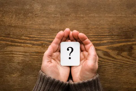 世帯年収「800万円」で妻は専業主婦。仕事がきついので「年収600万円」の会社に転職し、妻に年収200万円で働いてもらう予定です。将来の“夫婦の年金”が増えるそうですが、どれだけ増えますか？