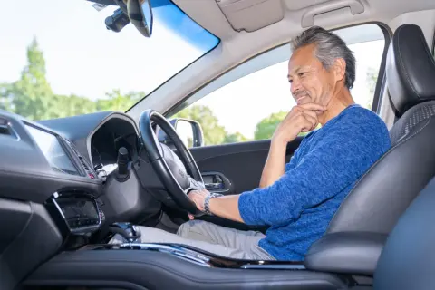 60代でも「運転免許証」は「返納」するべき？ 返納すれば「特典」を受けられるって本当？もうすぐ60歳になりますが、「500万円」以上かかった車なのでまだ運転したいとは思います……。